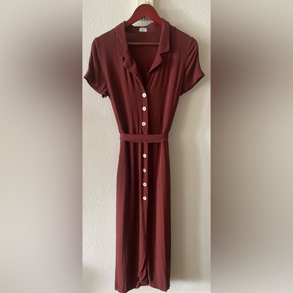 Aritzia Wilfred Shirt Dress in Rustique Size Medium Button Up Tie Waist Dress